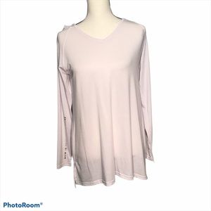 ✨CLEARANCE✨NWT Karma Long Sleeve Hooded Tee size M